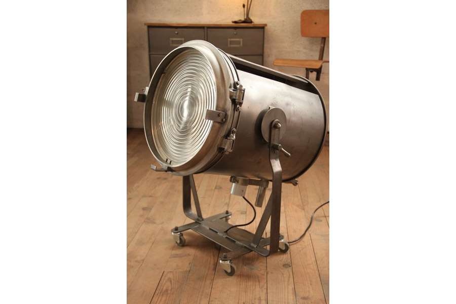 Trés gros projecteur Cremer 5 kw